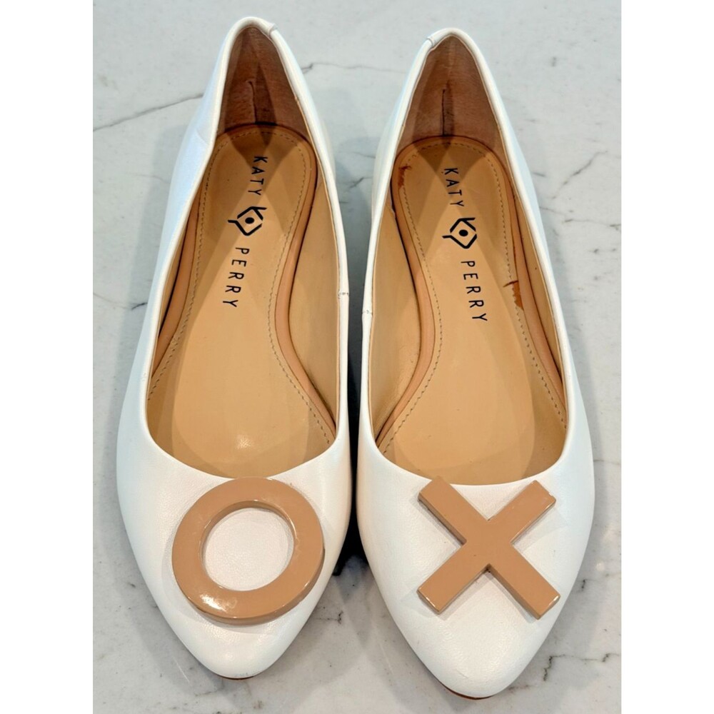 Katy Perry The Harra XO White Size 8 Flats